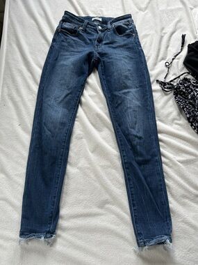 NWOT Women’s Dark Blue Skinny Jeans